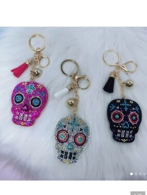 🆕️💀 MULTI COLOURED RHINESTONE SKULL BAG CHARMS / KEYCHAINS💀
